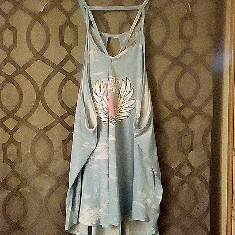 Women's shirts